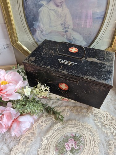 Antique boots pure drug - antique,