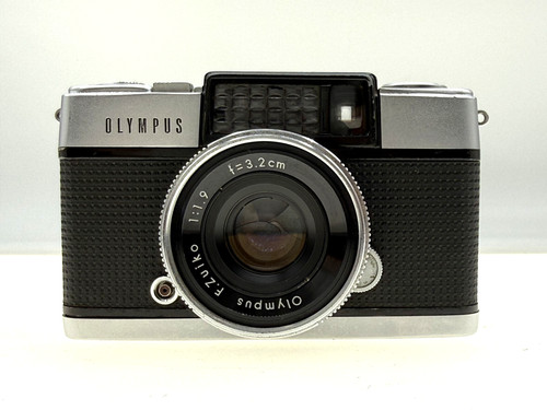 Near mint olympus pen - *near, mint*
