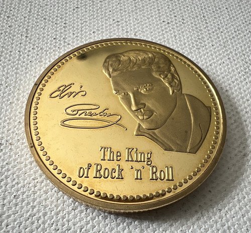 Elvis presley king rock n - king,