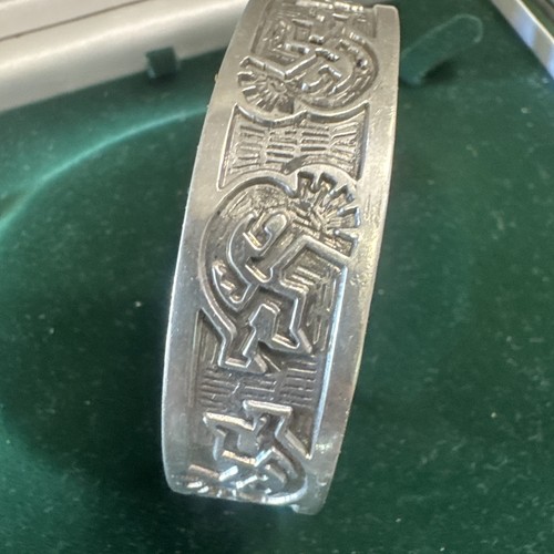 Hopi storyteller cuff - ,