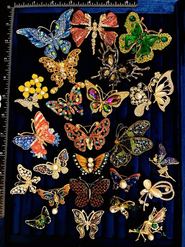 Lot butterfly brooch pins - 25,