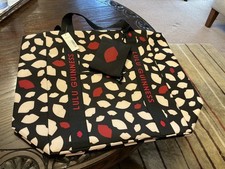 Striking Lulu Guinness