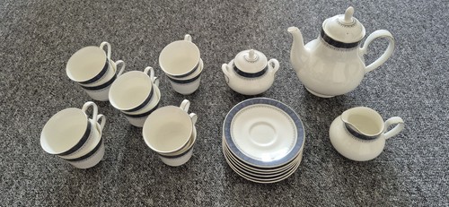 Royal doulton china tea set - royal,