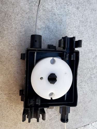 Audi suv bonnet lock - q4, f4