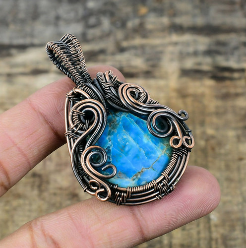 Natural apatite gemstone - apatite,