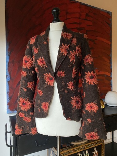 Stunning felted floral - stunning, wool