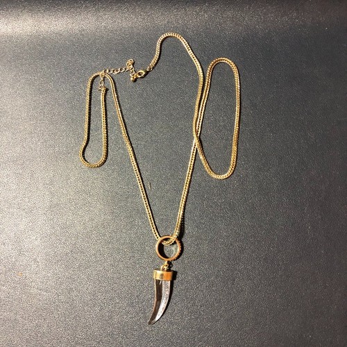 Vintage gold tone quartz horn - quartz,