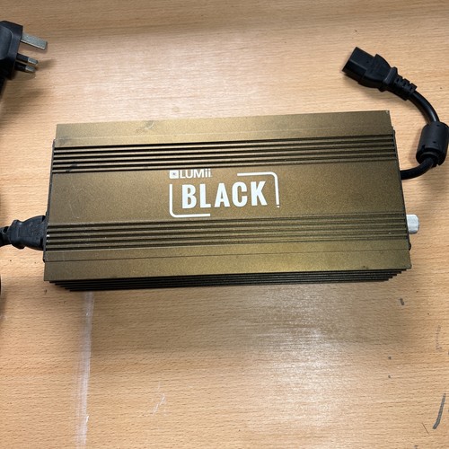 Lumii black 600w - lumii, dimmable