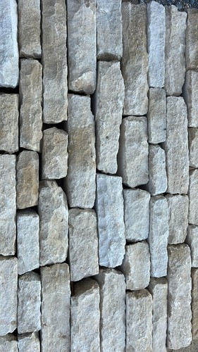 Cotswold building stone - building,