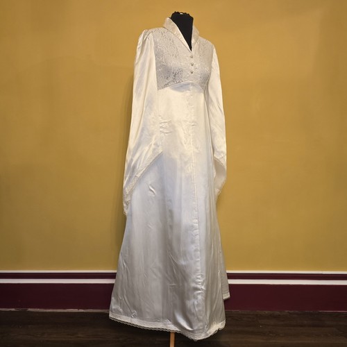 Vintage 1970s ethereal - 1970s,