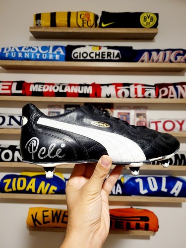 Pele signed puma king boot - puma,