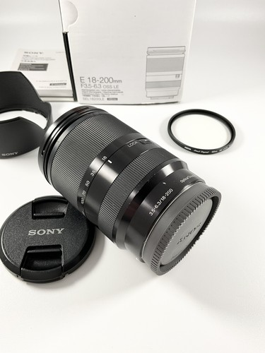 Sony 200mm 5 6 - 18–200mm, f3.5–6.3