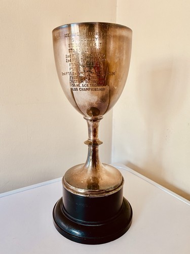 Silver trophy 1962 - 🏆,