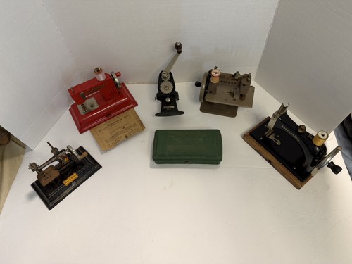 Old mini sewing machines - mini,