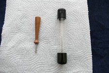 Lace-maker's tool with case