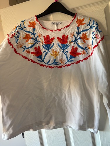 Pretty white zara floral - white,