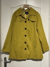 Striking Women’s Dennis