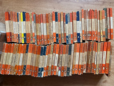 88x Vintage STRIPED Penguin Books  - SUPERB NR UNIFORM LOT *FABULOUS LOT* DECOR