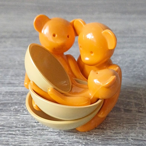 Avon teddy bear theme plastic - teddy,