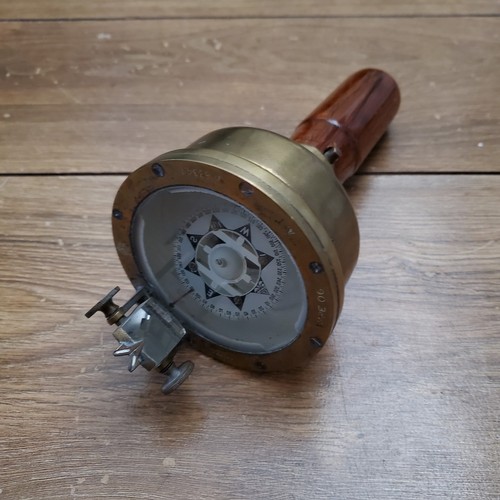 Hand held sestrel bearing - hand,