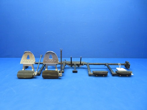 Piper 28r 180 rudder pedal - pa-28r-180,