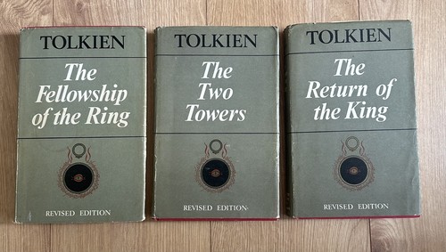 Tolkien books two towers - books,