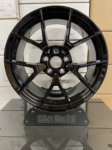 Alloy wheels 4 - 19",