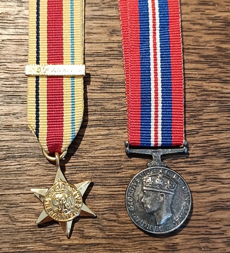 Pair miniature medals ww2 - pair,