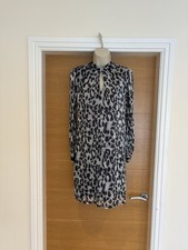 Billie & Blossom Ladies Grey