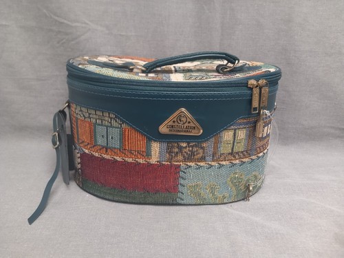Vintage vanity make case - up,