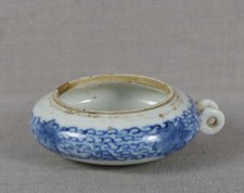 19c Chinese porcelain bird