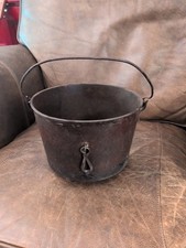 #7 Cast Iron 3 Leg Bean Pot