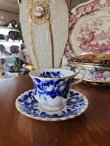 Royal albert aristocrat teacup - aristocrat,