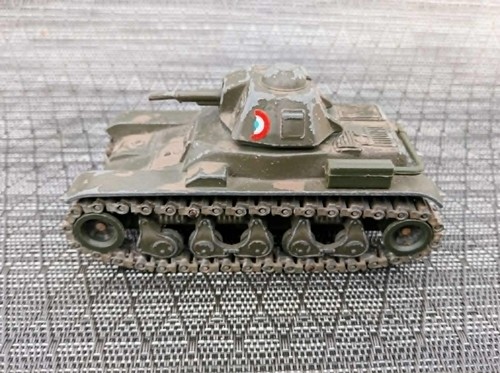 Renault r35 metal - metal, 1/50