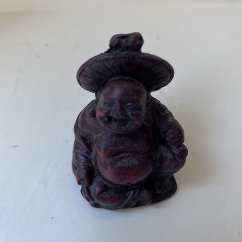 Small sitting laughing - small,