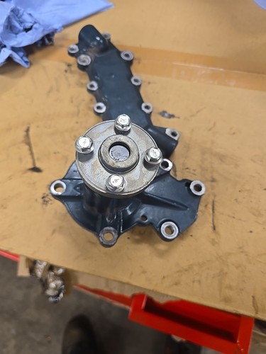 Kubota engine water pump - engine, suit