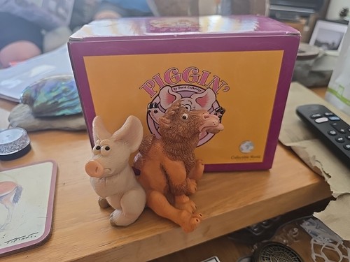 Piggin got the hump - piggin,