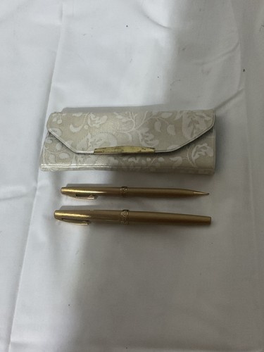 Vintage lady sheaffer - vintage, white