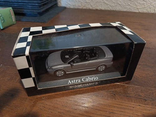 Boxed model minichamps - 1/43,