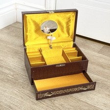 Small brown musical Jewellery Box With Drawers - H 10 x L 22 x D 14cm