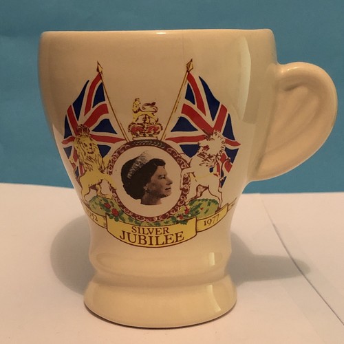Vintage 1977 queen elizabeth - vintage,