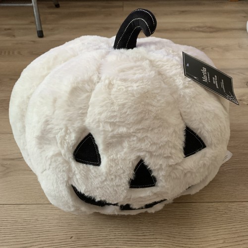 Martha stewart halloween white - martha,
