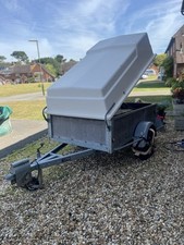 Single Axel Custom Trailer With Fibre Glass Lid