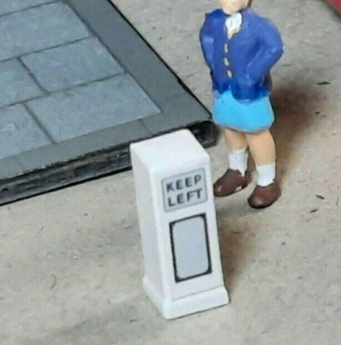Gauge keep left self - left,