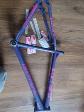 Carrera SubWay Frame 18 Inch Fits 26-inch Wheels Purple and Pink