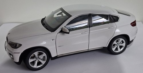 Kyosho bmw 50i - 1/18, mint