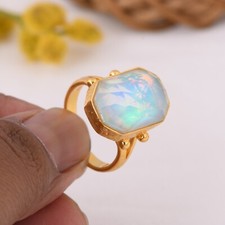 Octagon Aurora Opal 18k Gold