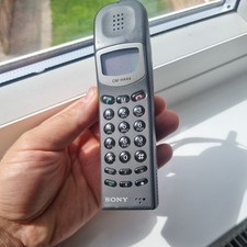 Vintage 1992 -SONY Cellular Mobile Phone - "Mars Bar" Model: CM-H444 Class 4 (C1