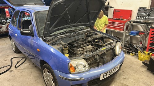 Breaking 1litre k11 micra - 1litre,
