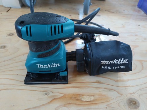 Makita bo4556 240v palm - bo4556, sander